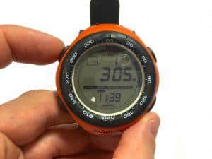 Montre hotsell avec altimètre