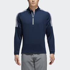 Homme portant un sweat de golf