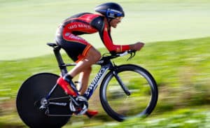 cycliste roulant à vive allure