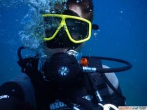 masques et détendeur de plongée sous marine